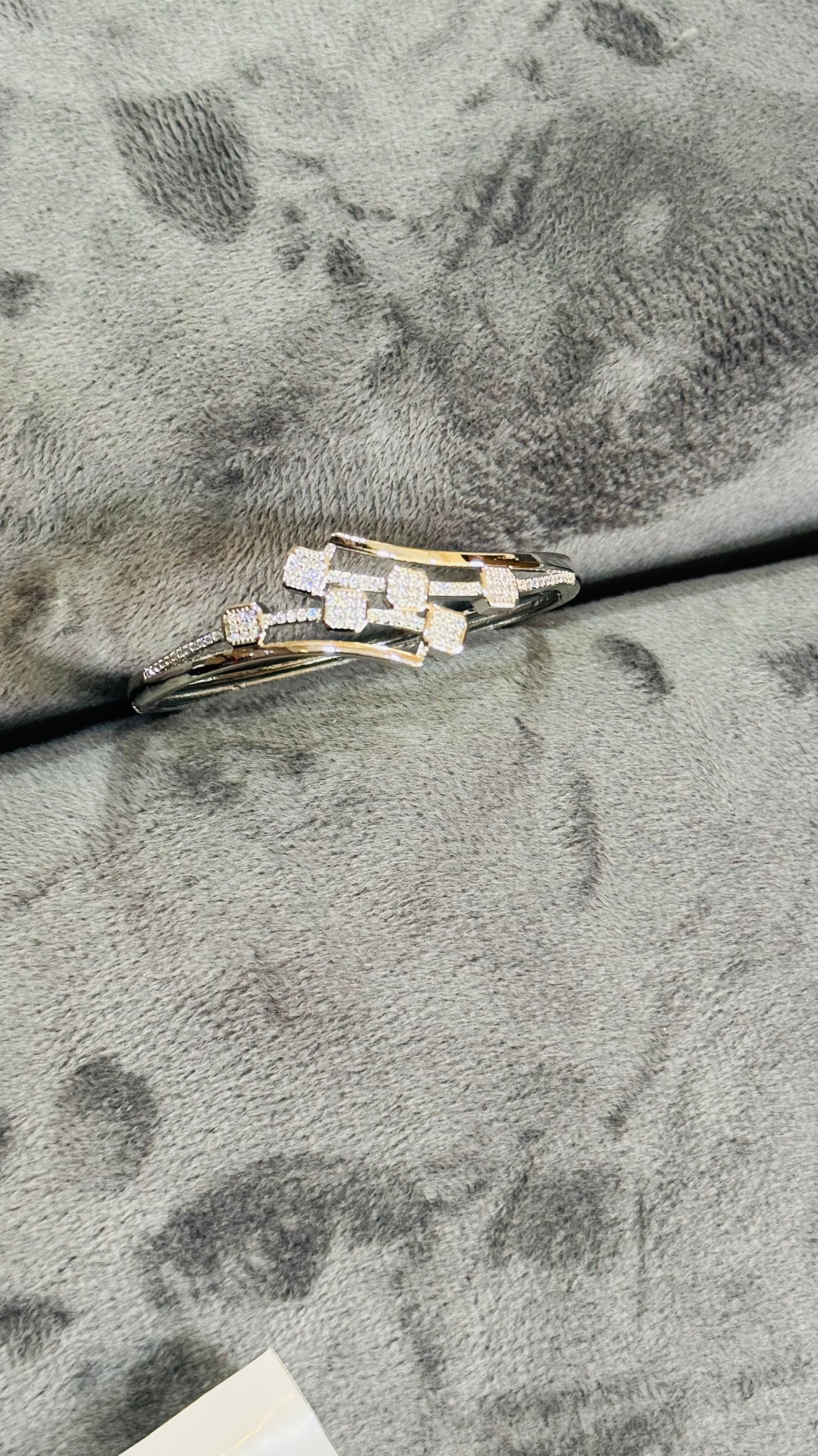 Elegant Silver Bracelet - GEN Z JEWELRY