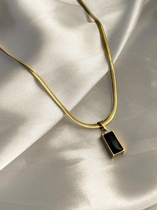Black Stone Zarkon Necklace - GEN Z JEWELRY