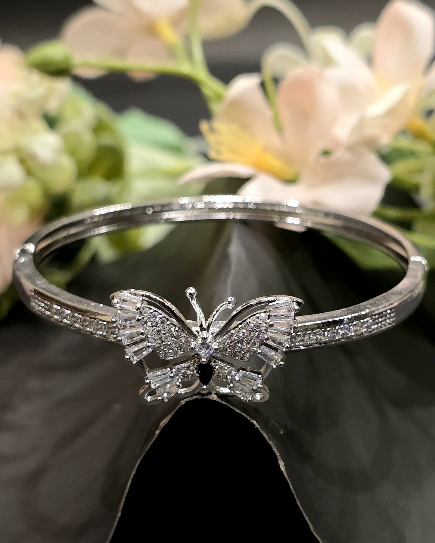 Silver Serenity Butterfly Bracelet - GEN Z JEWELRY