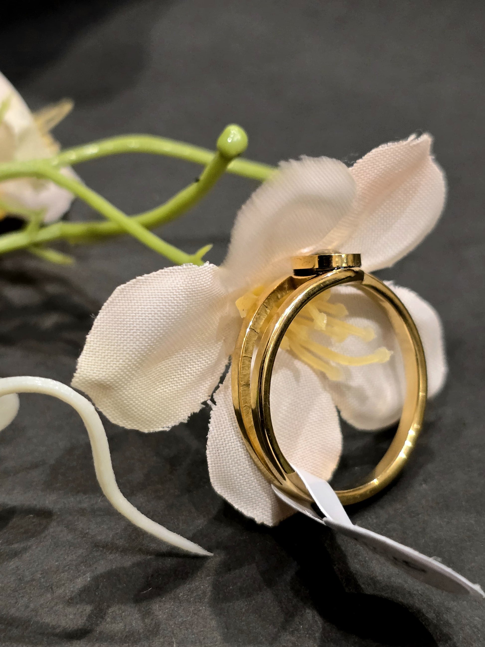 Golden Gaze Solitaire Ring - GEN Z JEWELRY