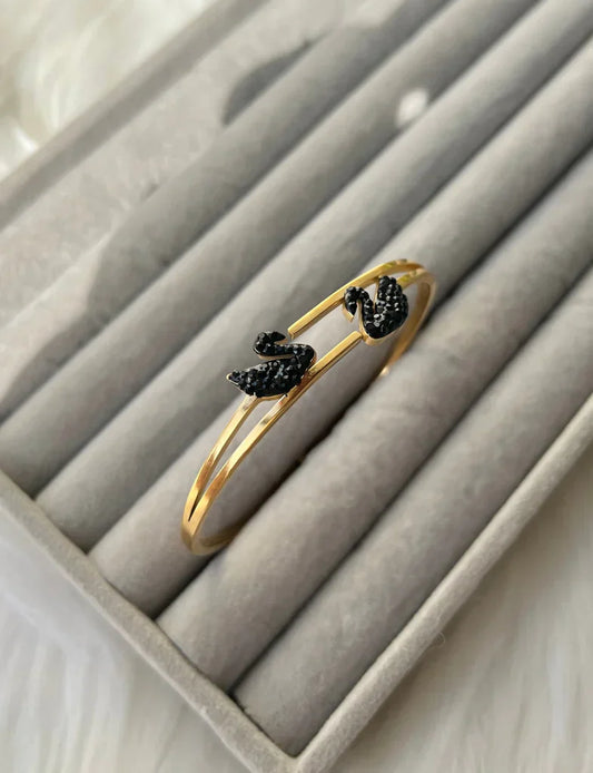 Black Double Swan Bracelet - GEN Z JEWELRY