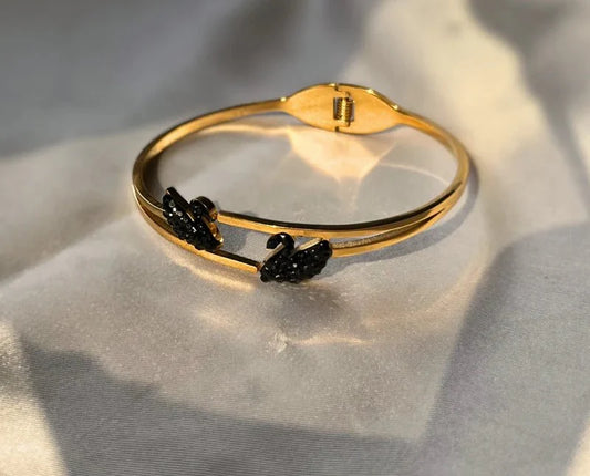 Black Double Swan Bracelet - GEN Z JEWELRY