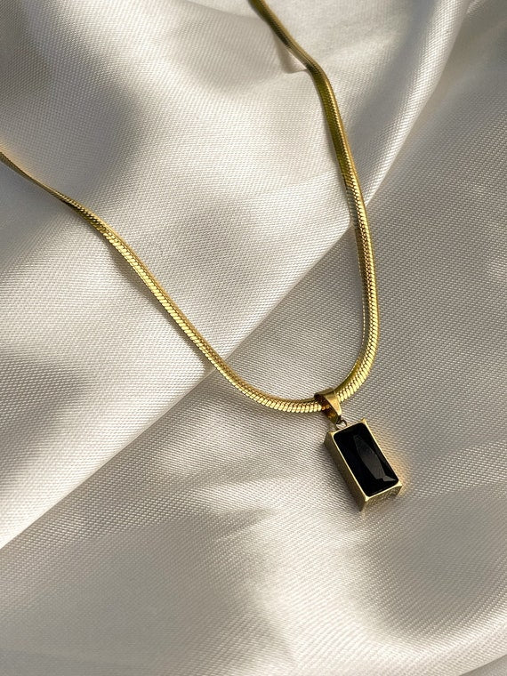 Black Stone Zarkon Necklace￼ - GEN Z JEWELRY